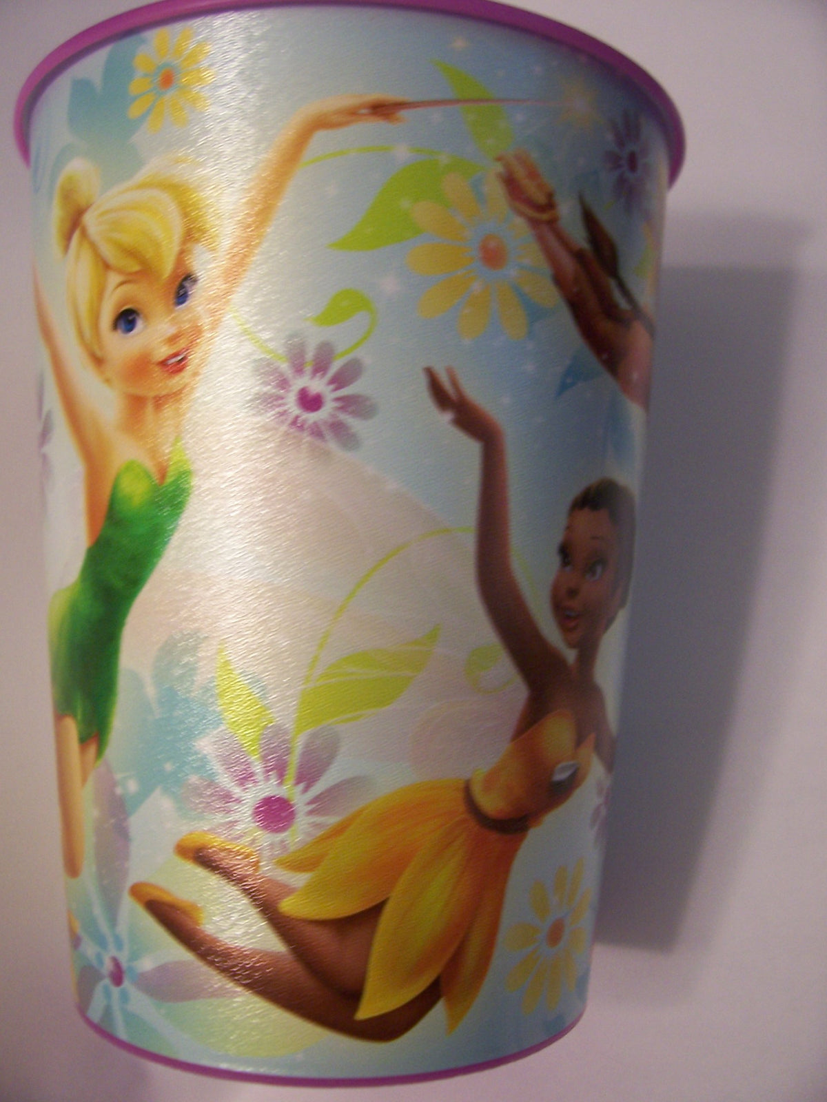 Hallmark Disney Fairies 16 oz Plastic Party Cup (Fairies In Flight)