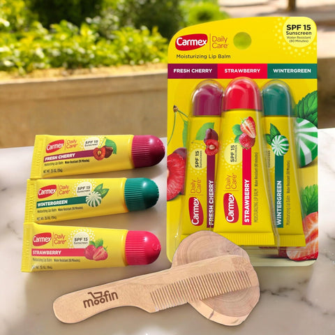 Bundle of Wooden Comb - 18cm - 17g - Pale, and Daily Care Moisturizing Lip Balm Pack, Lip Balm With Sunscreen in Fr, Pack of 3