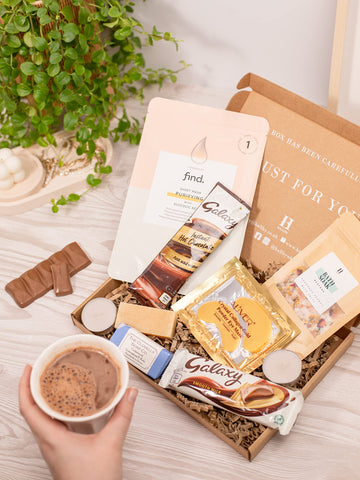 Hug In A Box, Pamper gift box, Relaxation Gifts For Women, Self Care Pamper Hamper Kits, Birthday Gifts For Women, Spa gift set, Pamper Spa Gift Set For Women, Friend gifts, pamper gifts for women