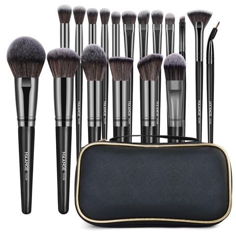 Makeup Brushes with Case, MAANGE 18 Pcs Premium and Professional Makeup Brush Set, Soft Bristles, For Foundation Blending Powder Concealers Eyeshadows Blush, Silver