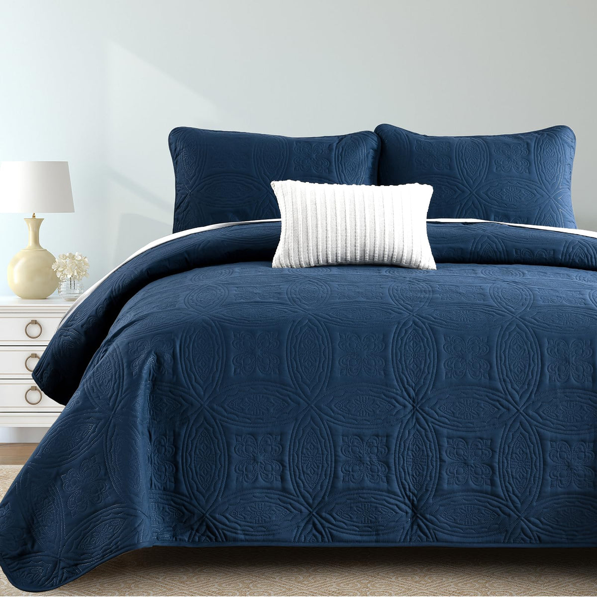 Yiran Navy Blue Quilt Set Queen Size Lightweight Bedspread Embossed Pattern Soft Microfiber Coverlet for All Season with 2 Pillow Shams (96"x90")