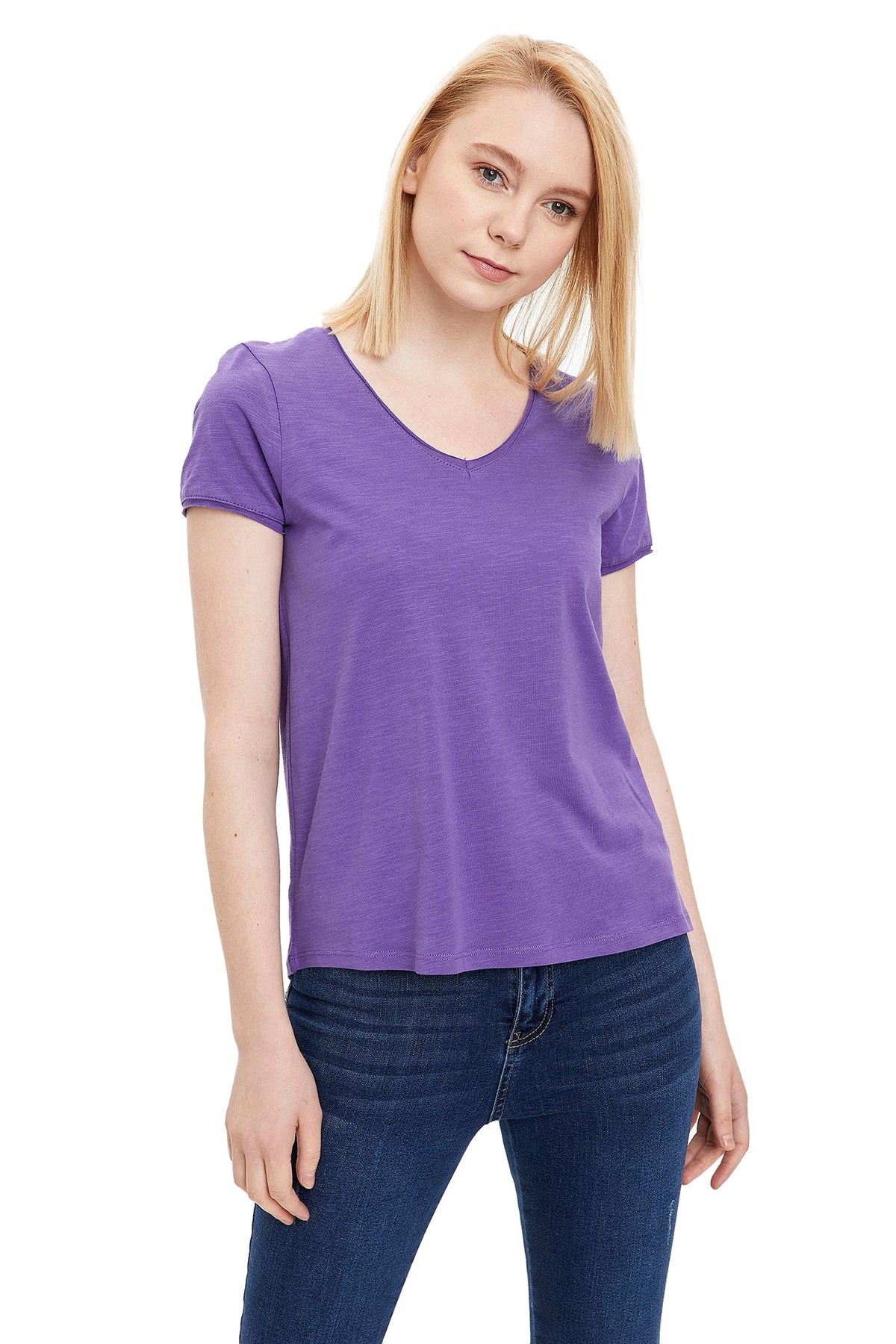 DeFacto Basic Short Sleeve V Neck Women's T-Shirts - Regular Fit Basic T-Shirts for Women for Casual Wearing - Women's Plain T shirt Regular Fit with Short Sleeves(PURPLE,M)