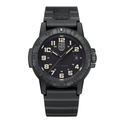 Luminox Men Analog Quartz Watch with Plastic Strap XS.0330