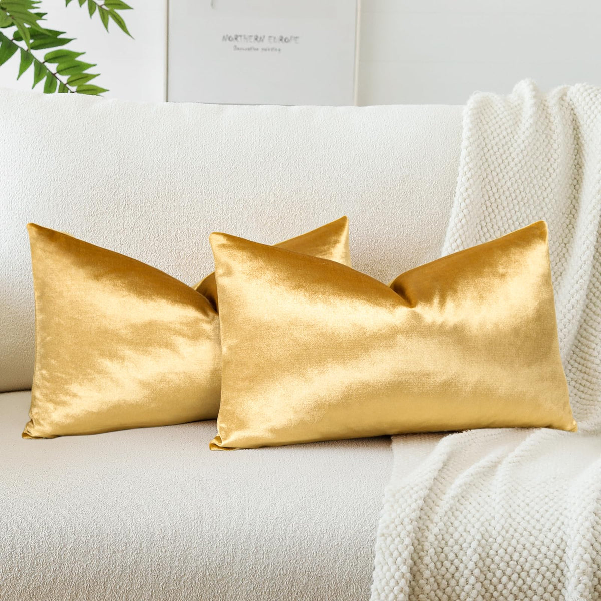 JOTOM Set of 2 Velvet Soft Solid Cushion Covers 30x50 cm Decorative Throw Pillow Covers Soft Lumbar Cushion Case Couch Home Decor Throw Pillow Cases for Sofa Bedroom 12x20 Inch (Gold)