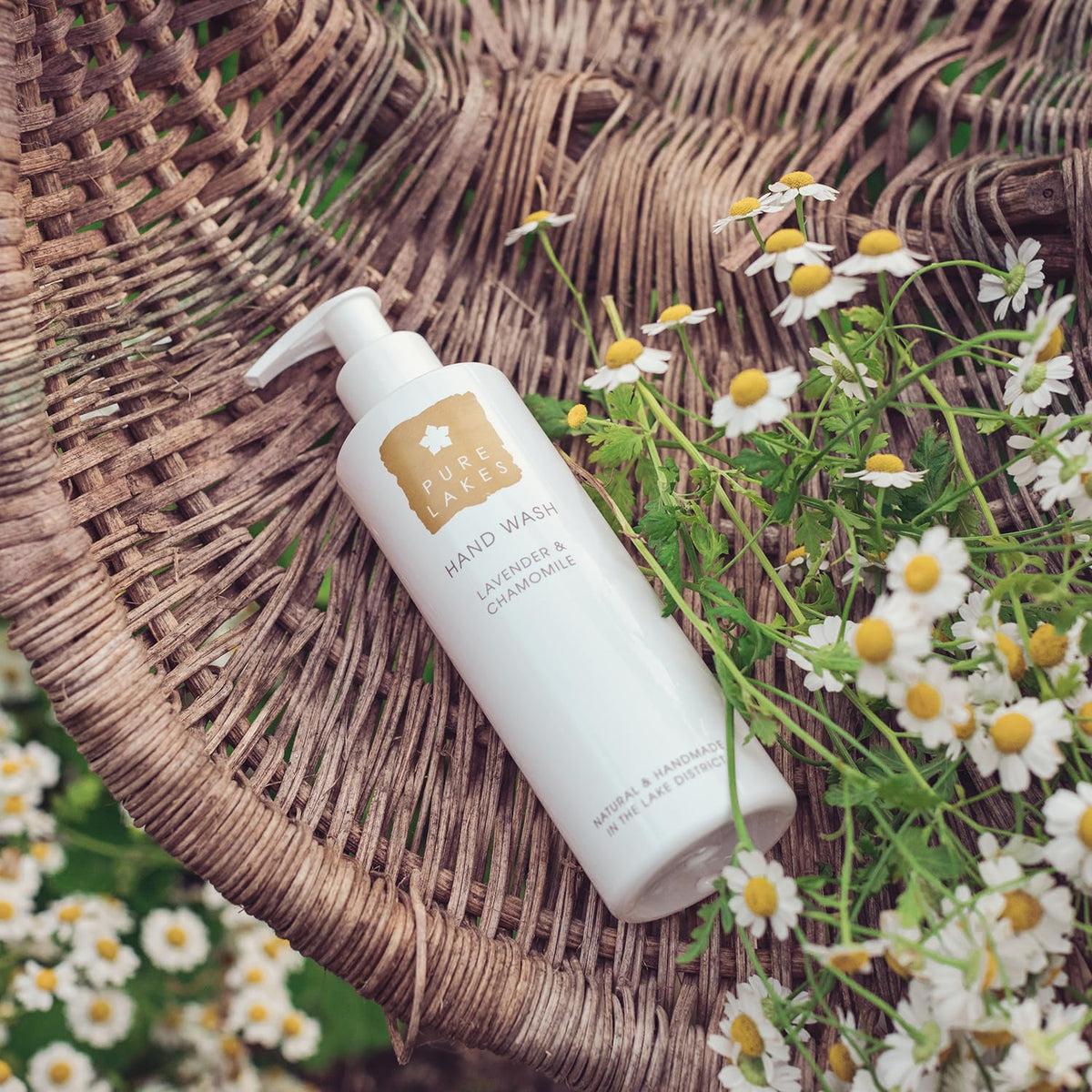 Pure Lakes Lavender & Chamomile Hand Wash - Pump | Organic Hand Wash with Lavender & Chamomile Essential Oils | Vegan Hand Wash Made with Organic Ingredients | 250ml