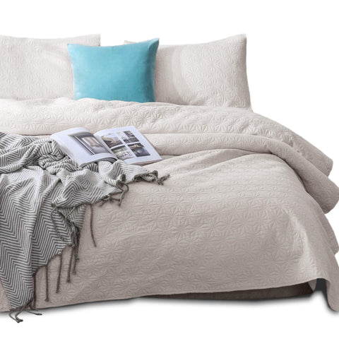 KASENTEX Quilted Coverlet Set - Pre Washed - Luxury Microfiber Soft Warm Bedding - Solid Colors Bedspread - Contemporary Star Design, Twin + 1 Sham, Sand Beige