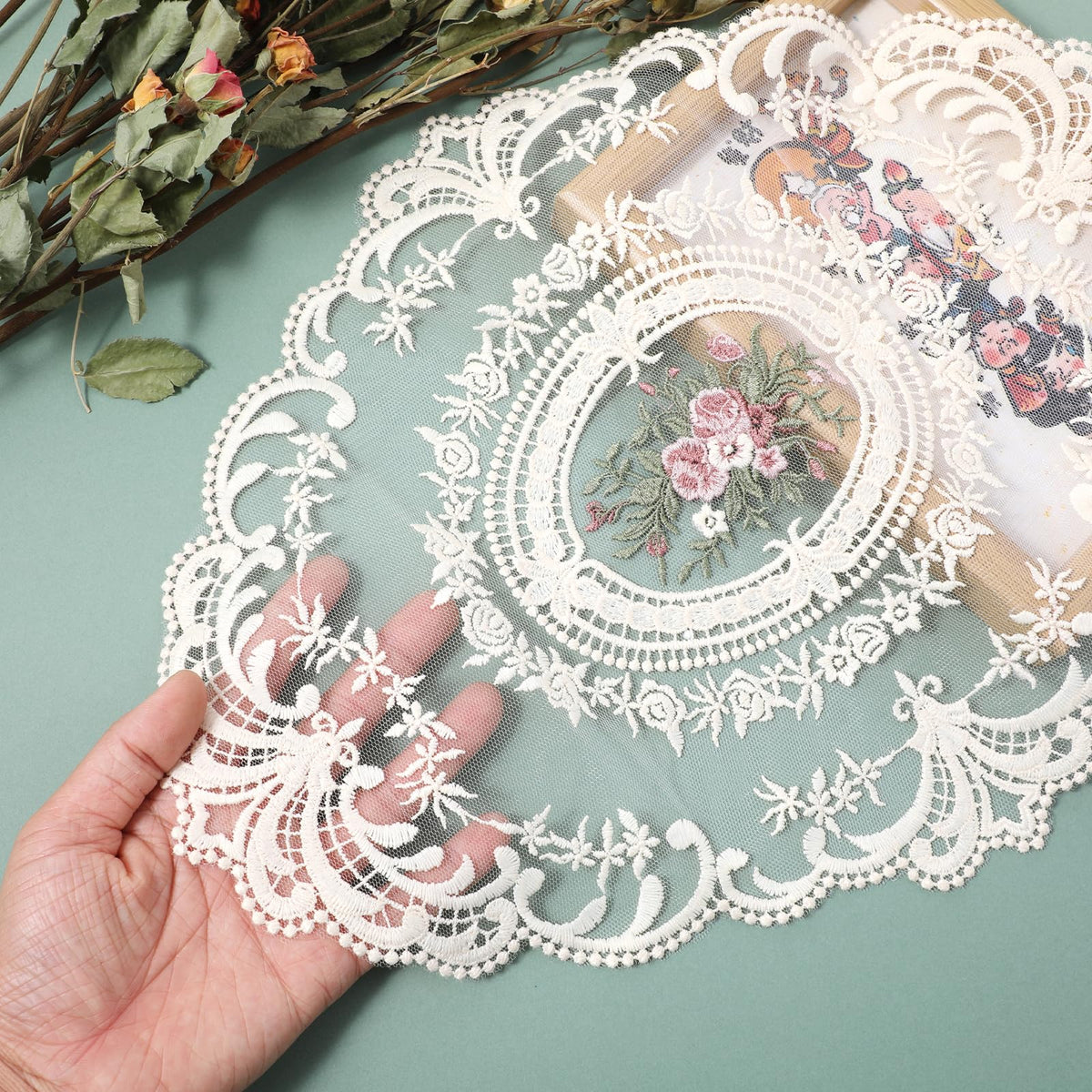 Sibba Retro Lace Placemats 2Pcs Crochet Lace Tablecloth Handmade Doilies Table Round Overlay Cottons Place Mats Christmas Dessert Cake Plates Kitchen Dining Tableware Decor Wedding Parties
