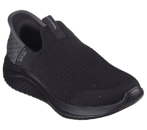 Skechers Boy's Ultra Flex 3.0-Smooth Step Sneaker, Black/Black, 13.5 Little Kid