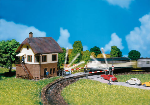 Faller 222170 Grade x-ing with Tower & mtr N Scale Building Kit