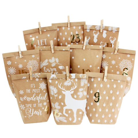 Papierdrachen DIY Advent Calendar for Filling, 24 Printed Gift Bags and 24 Number Stickers and Clips, for Crafting and Gifts, Christmas, Motiv: White Cosy Winter