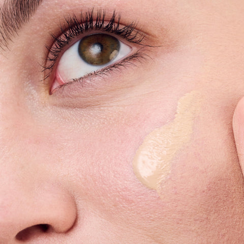 Clinique Redness Solutions Face Makeup Broad Spectrum SPF 15 with Probiotic Technology, Calming Neutral