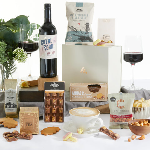 The Classic Red Wine & Food Christmas Hamper - Argentinian Malbec, Indulgent Sweet & Savoury Treats - Hampers for Couples, Gift Hampers For Women, Hampers For Men, Red Wine Gift Set, Wine Gifts
