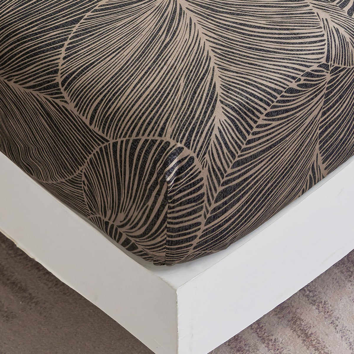 Jemiipee Super King Fitted Sheet Brown Tropical Leaves Pattern, 30 cm Deep Pocket, Soft Microfiber Botanical Fitted Bed Sheets