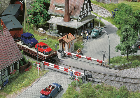 Faller 120172 Curved Grade xing with Gates HO Scale Building Kit