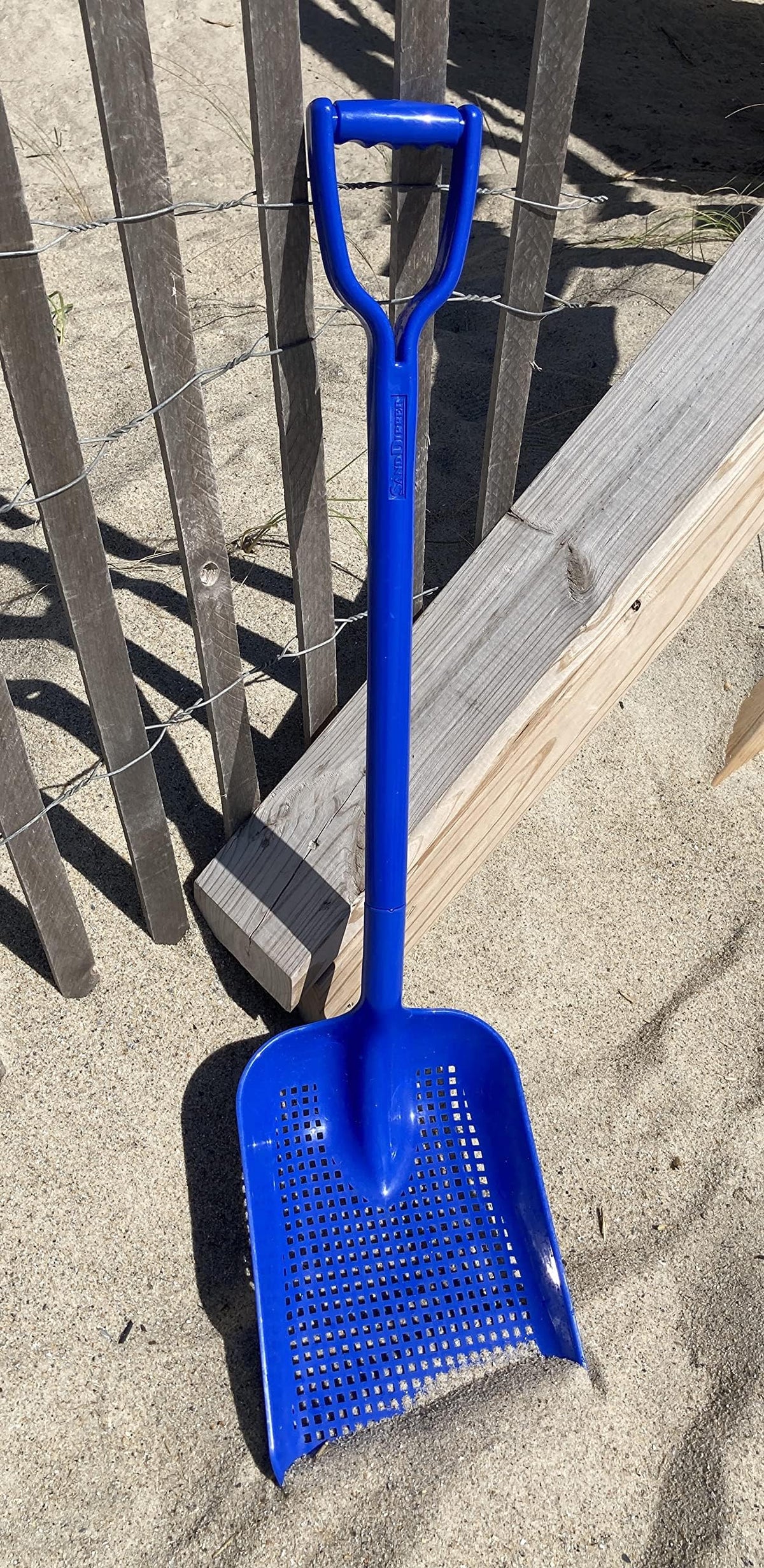 Sand Dipper - Treasure Shovel Digger Sifter - Sand Sifter for Beach Fun or Farm Chicken coop Goat stall Sand Poop Cleaning