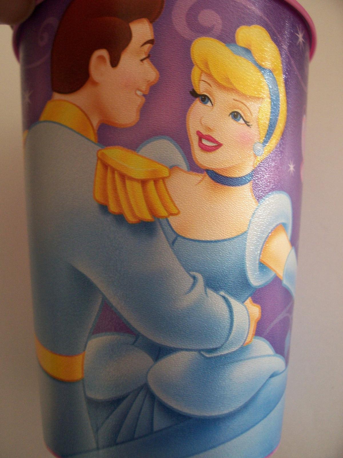 Hallmark Disney Princess 16 oz Plastic Party Cup (Cinderella & Prince Charming)