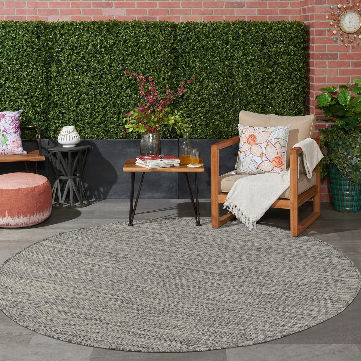 Jimri Indoor and Outdoor Rug - Weatherproof Rug for Balcony, Patio, Garden, Living Room, Kitchen - Durable Floor Carpet, Resists UV Rays & Water - Size 80 Round, Silver