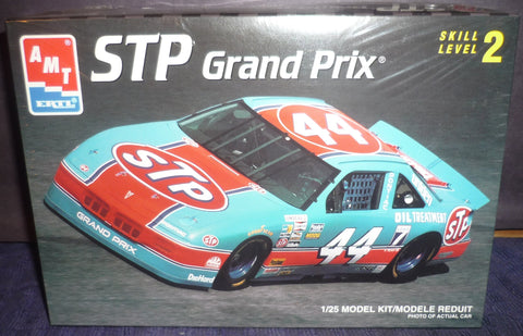 AMT #6892 Ertl #44 STP Grand Prix 1/25 Scale Plastic Model Kit,Needs Assembly