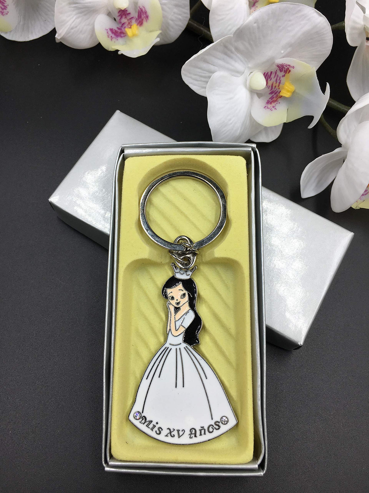 YRP 12 Quinceanera Key Chains LLAVEROS Rings RECUERDOS Blanco White MIS 15 Party Favors MIS Quince ANOS ENGRAVE