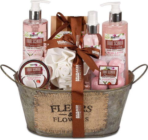 BRUBAKER Cosmetics 'Coconut Milk & Strawberry' 10-Pieces Bath Gift Set in Vintage Tub