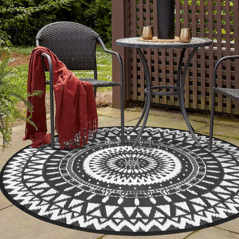 NUU GARDEN Round Outdoor Rug for Patios Plaid Reversible Patio Rug, Plastic Straw Indoor and Outdoor Round Rug for Outdoors, RV, Backyard, Deck, Picnic, Beach, Trailer, Camping, 5 x 5 ft